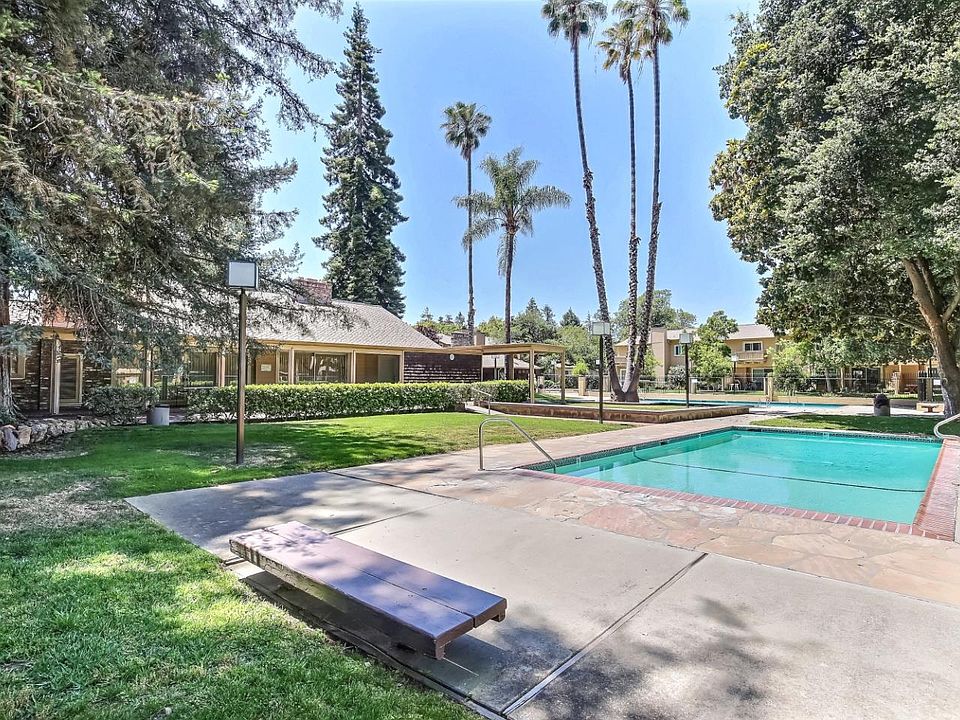 2nd image of 1052 Whitebick Dr