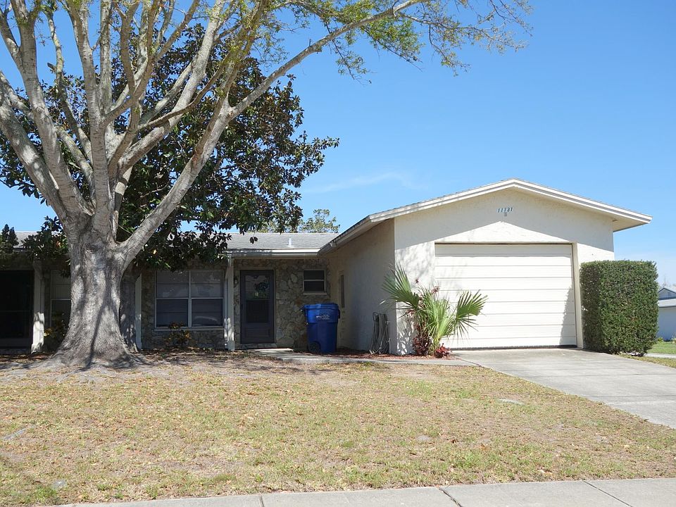 Duplex with garage