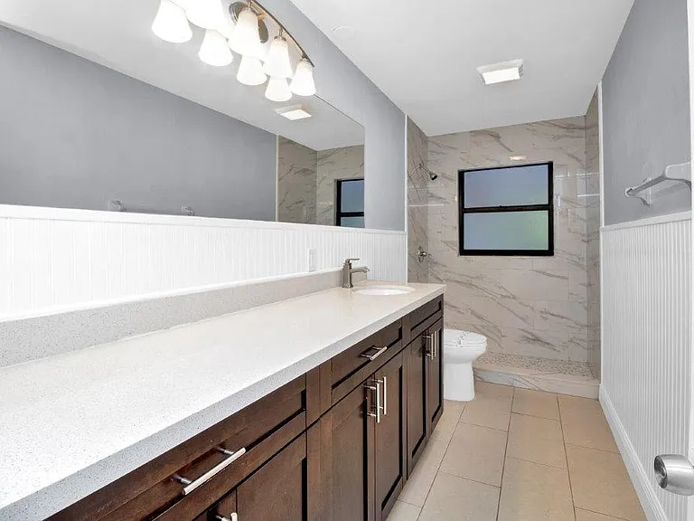 13540 Sedgwick Ave — Photo 34