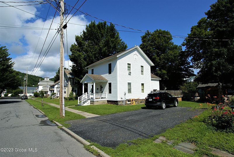 2nd image of 5 Bulkley Avenue