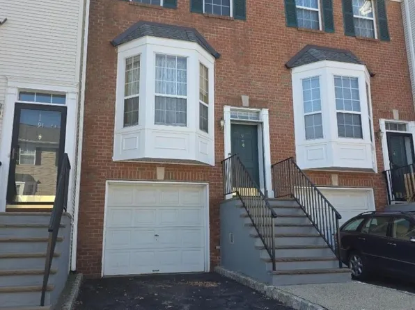 93 Perez Dr, Newark City, NJ 07103