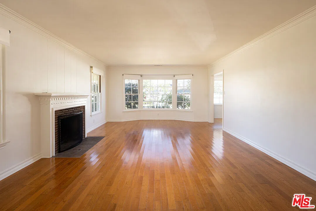 3 bed, 2.0 bath, 1895 sqft, $7,500 — Photo 4