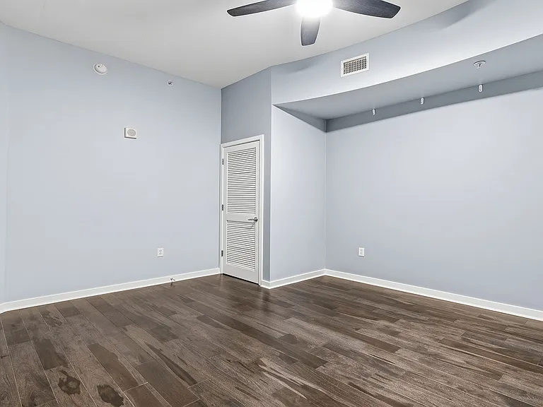 777 N Ashley Dr — Photo 14