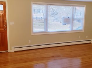 16 Jewett Rd, Cape Elizabeth, ME 04107