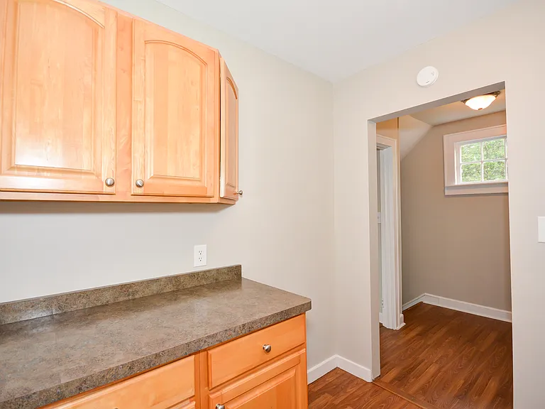 306 S Maple St — Photo 9