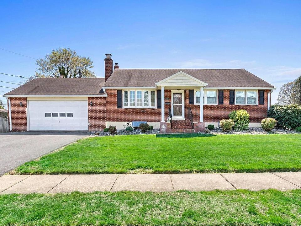 1st image of 2528 Tigani Dr