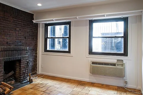 Sold by Bank Neary | media 15