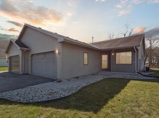 3522 Sheffield Dr, Janesville, WI 53546