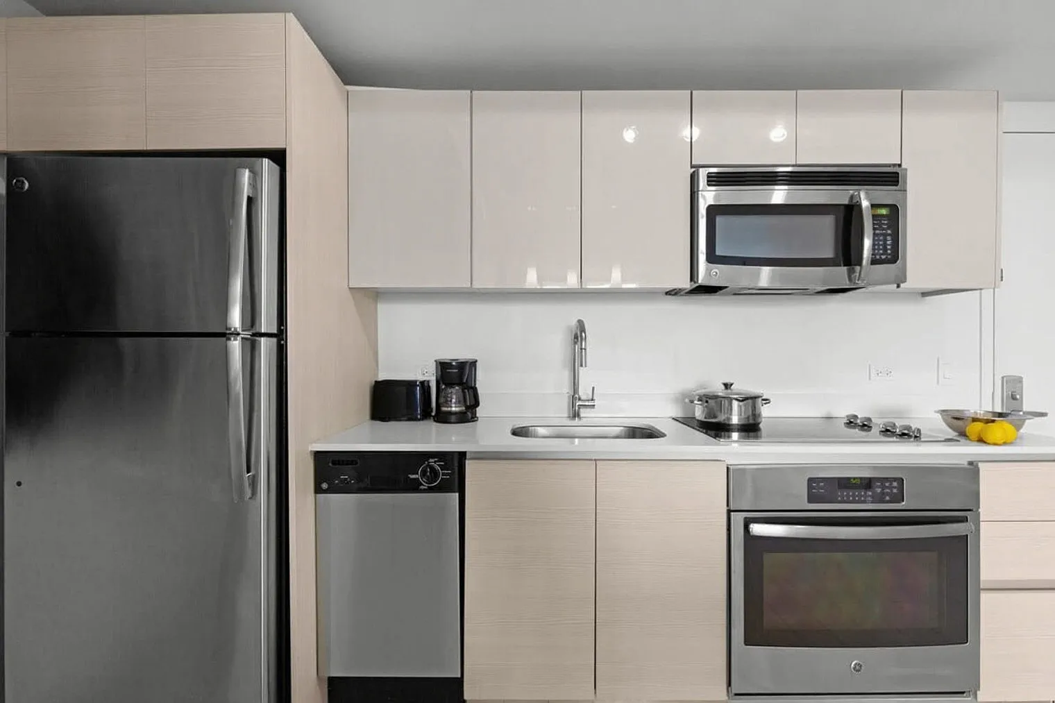 1 bed, 1.0 bath, 699 sqft, $2,395 — Photo 4