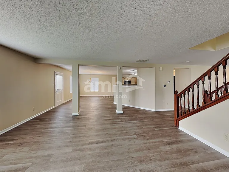 626 Hickory Pine Dr — Photo 4
