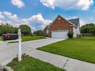 101 Fairmont Ln, Jacksonville, NC 28540