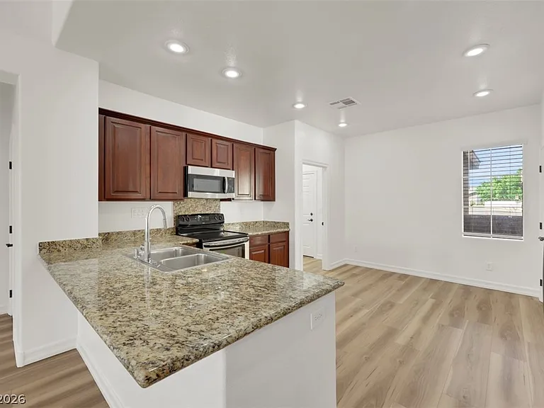 2519 Sparrow Way — Photo 9