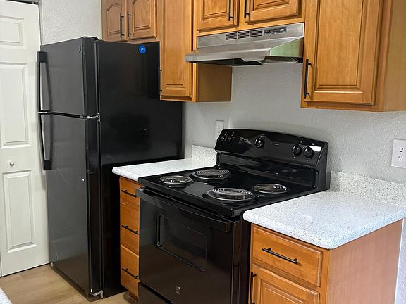 5th image of 216 Sheila Ave #216