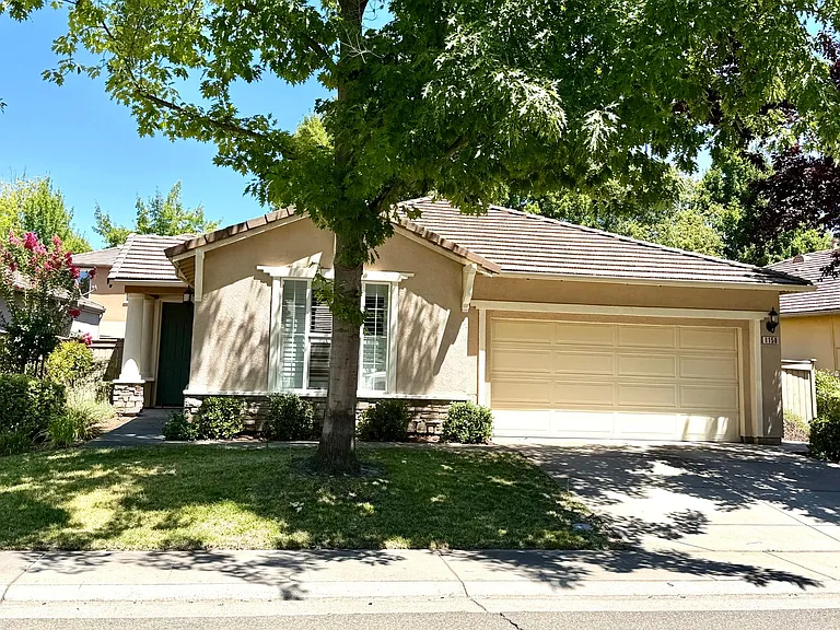 1150 Scheidegger Cir — Photo 1