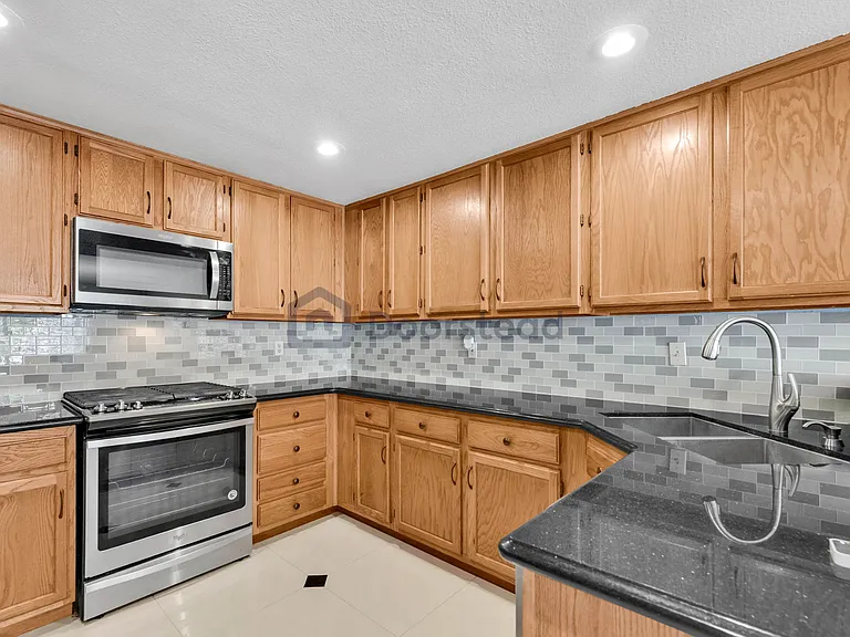 11018 Charleston St — Photo 20