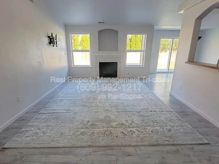 5142 Monica St — Photo 3