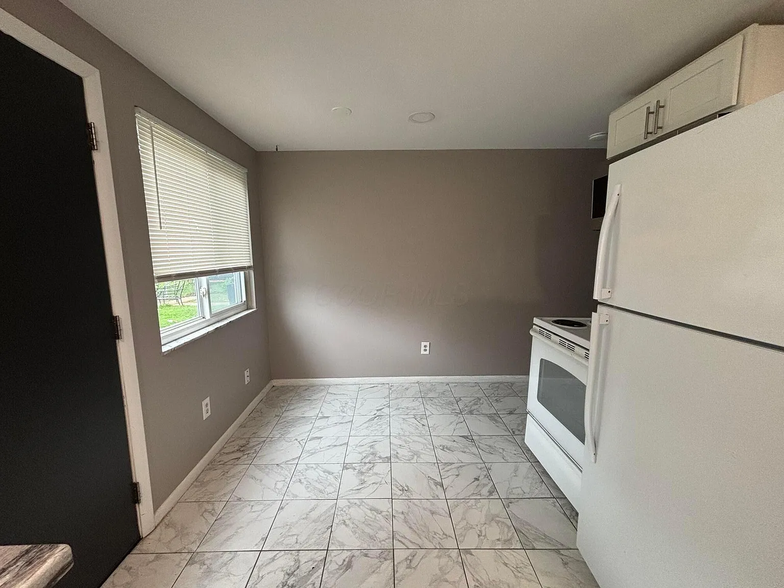 2 bed, 1.0 bath, 960 sqft, $1,100 — Photo 4