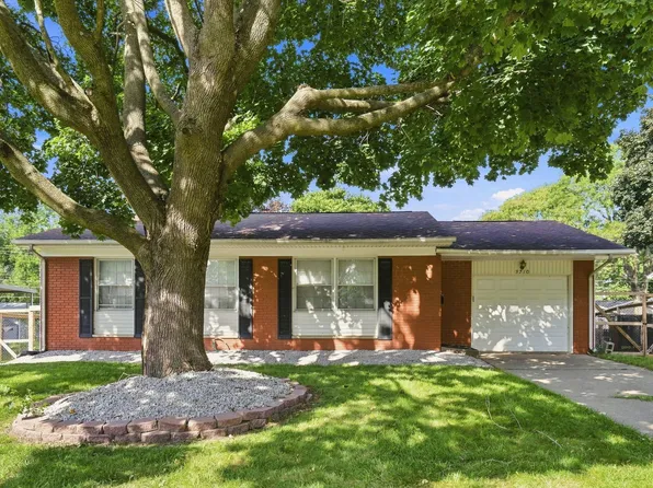 3710 N Pine St, Davenport, IA 52806