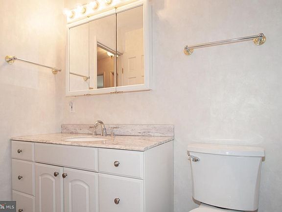 4th image of 5931 Peverill Dr