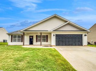 975 Slow Creek Ct, Boiling Springs, SC 29316