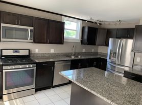 52 Bramhall St, Portland, ME