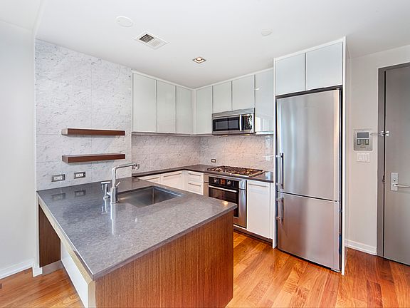 4th image of 58 Metropolitan Ave APT 6A