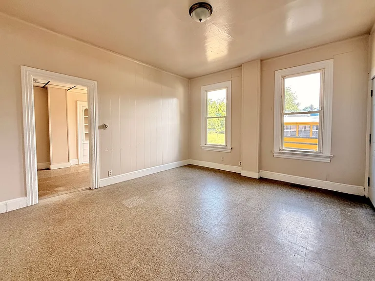 281-283 South Ave — Photo 6