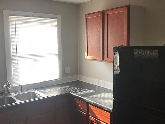 5th image of 750 Princeton Ave