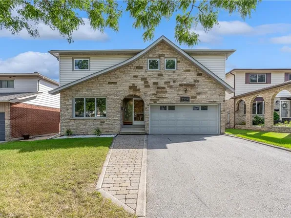 2134 Cartier Cres, Burlington, ON L7P 2Z5