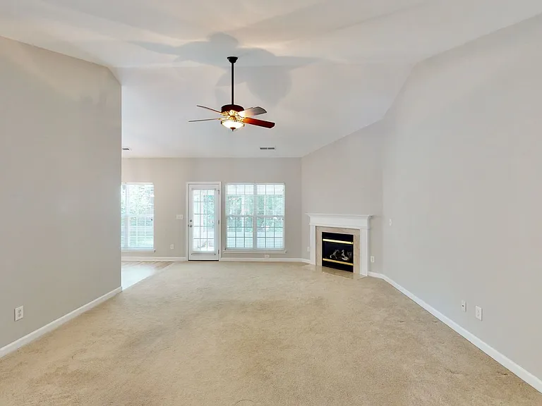 8321 Suttonview Dr — Photo 20