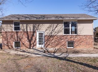 563 Oli Ali Dr, Festus, MO 63028