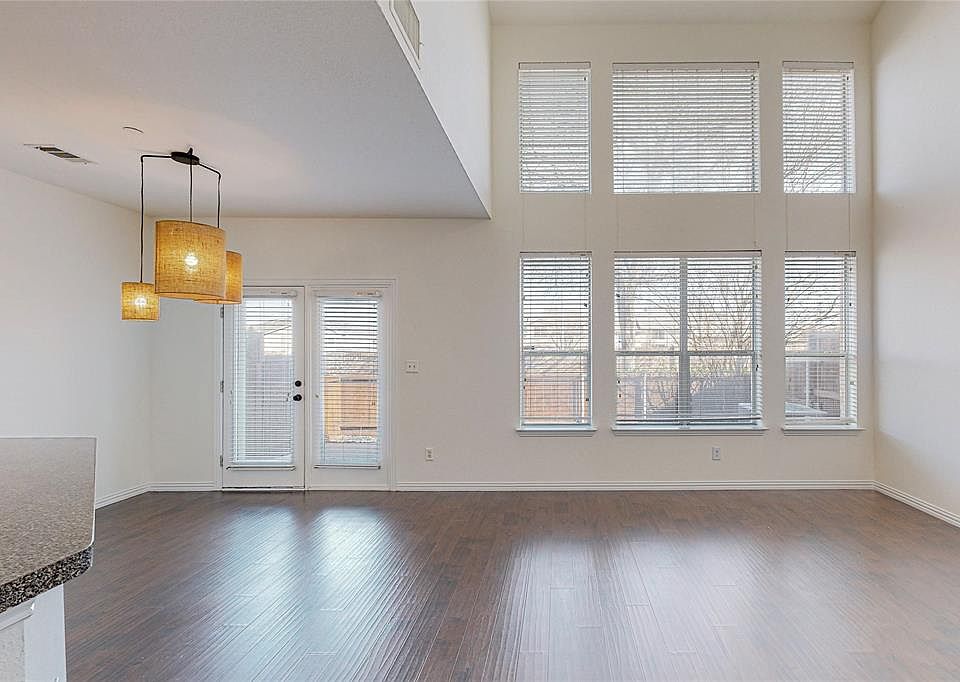 1st image of 10012 Dryden Ln