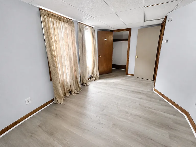 29 Sacandaga Rd #1 — Photo 4
