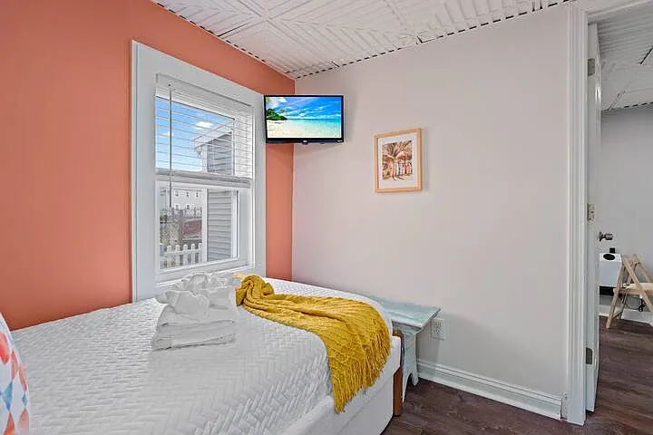 61 Central Ave — Photo 16
