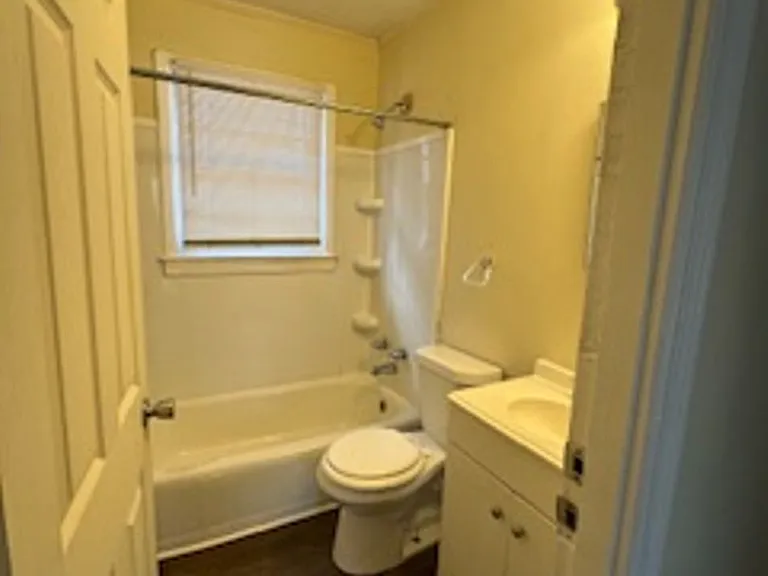524 Franklin St — Photo 9