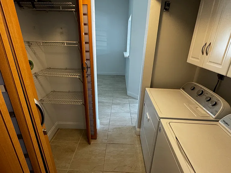 163 Breezeway Ct — Photo 13