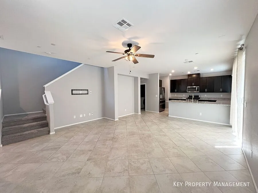 3 Bedroom 2.5 Bath Upgraded Inspirada Home with all the Amenities the Community offers! — Photo 3