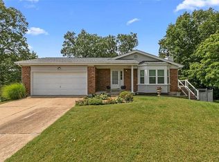 1109 Alicia Circle Ct, Ballwin, MO 63021