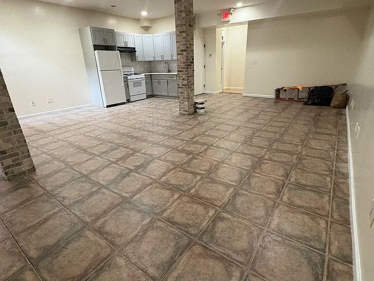 326 Bloomfield Ave #1 — Photo 2