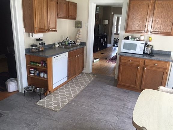 4th image of 118 S Evergreen Ave