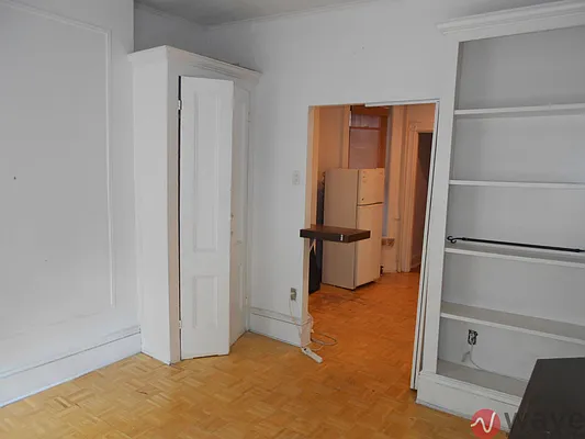 Rented by Wave Real Estate Group | media 11