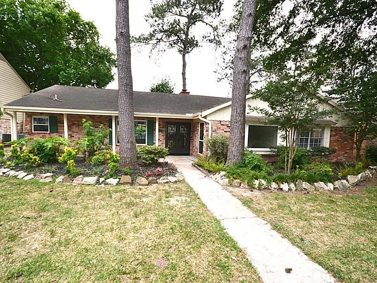 11211 Ash Creek Dr — Photo 1