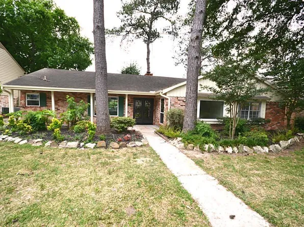 11211 Ash Creek Dr, Houston, TX 77043