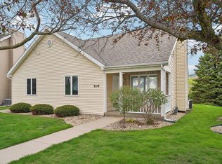 8318 Inverness Dr, Madison, WI 53717