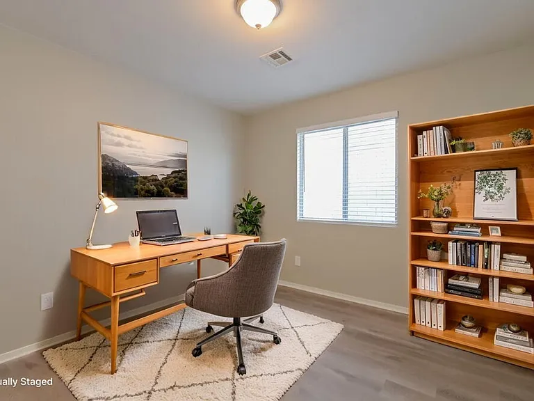 682 Covina Dr — Photo 14