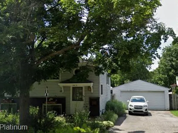 971 Panorama Dr, Milford, MI 48381