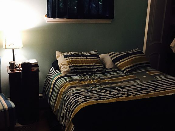 4th image of 320 Cumberland St #1