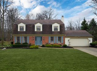 32321 Orchard Park Dr, Avon Lake, OH 44012