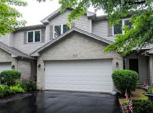 813 N 1st St, Elburn, IL 60119