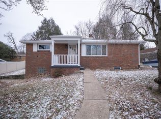 105 Horseshoe Dr, White Oak, PA 15131